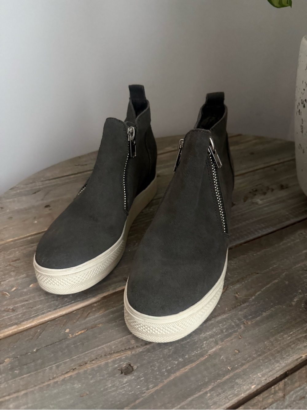 Steve Madden Dark Gray Suede Zip-Front Platform Booties